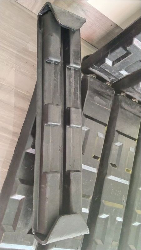 발굴기 고무 트랙 패드 200mm 300mm 400mm 500mm 600mm 발굴기용 고무 트랙 패드 신발
