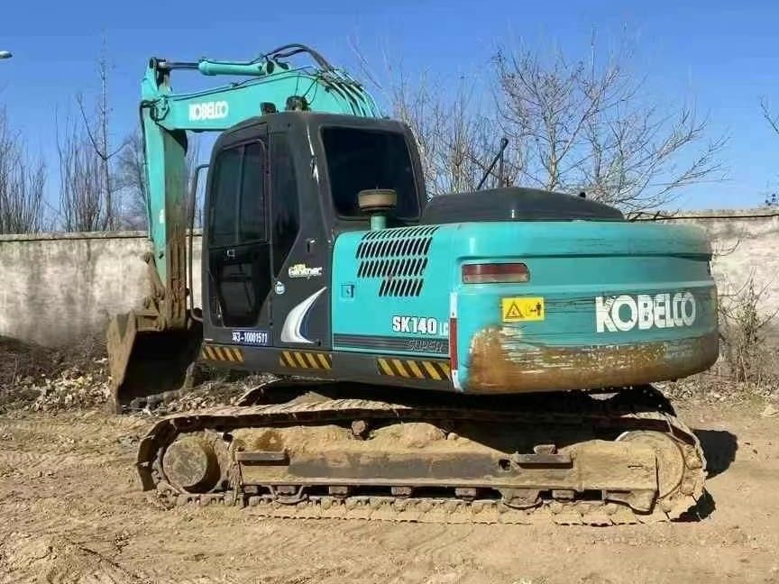 사용중인 2018 Kobelco SK140-8 5000 운영시간의 수압 발굴기 작동 준비
