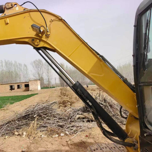 사용 된 CAT 305.5E2 미니 발굴기 27.2kN 팔 발굴 힘 컴팩트 견고한 수압 장치